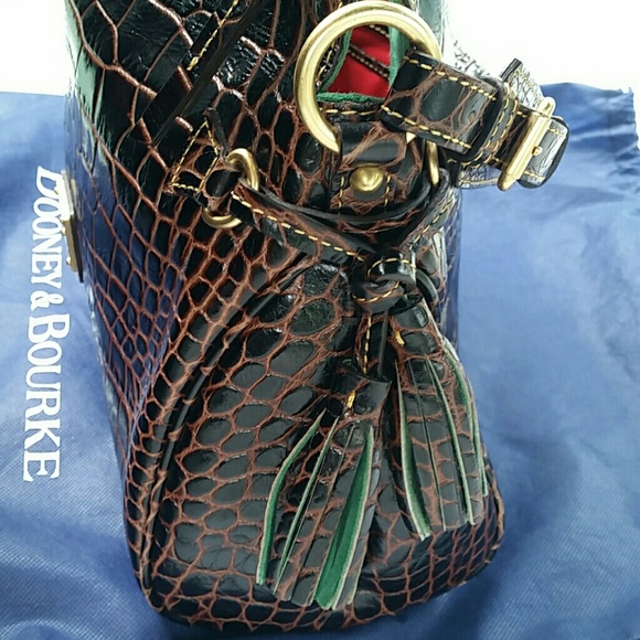 Genuine Dooney&Bourke brown 'croc' shoulder bag - Picture 6 of 7